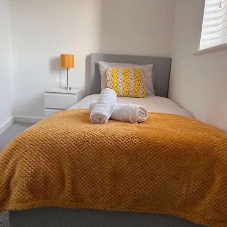 Superb Modern Flat In Northampton, Parking &Ev Διαμέρισμα Εξωτερικό φωτογραφία