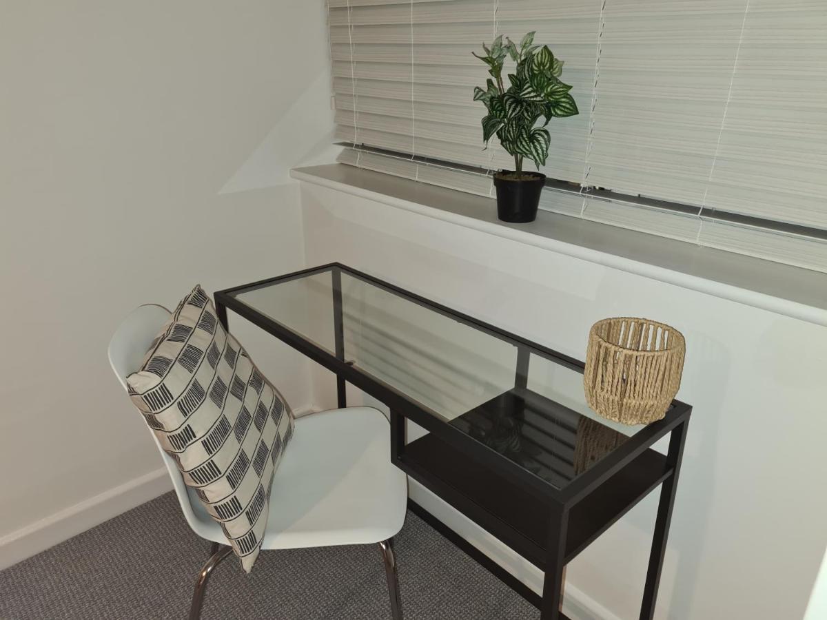 Superb Modern Flat In Northampton, Parking &Ev Διαμέρισμα Εξωτερικό φωτογραφία