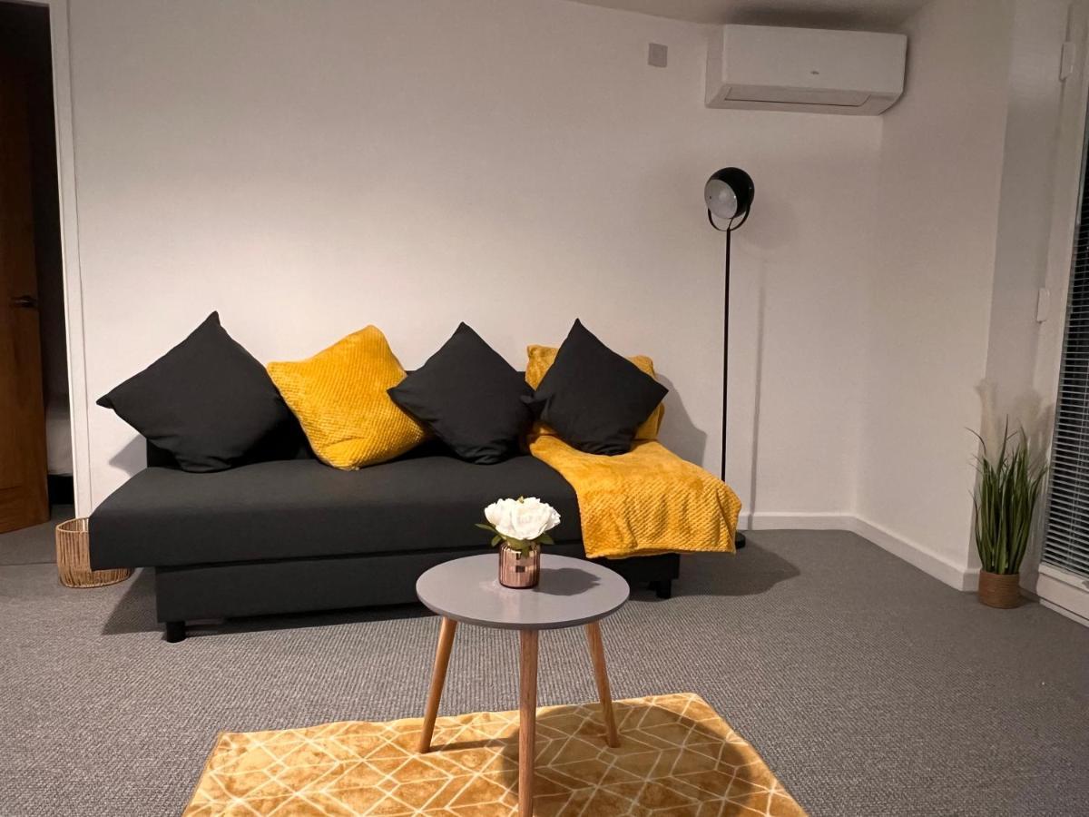 Superb Modern Flat In Northampton, Parking &Ev Διαμέρισμα Εξωτερικό φωτογραφία