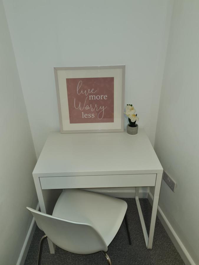 Superb Modern Flat In Northampton, Parking &Ev Διαμέρισμα Εξωτερικό φωτογραφία